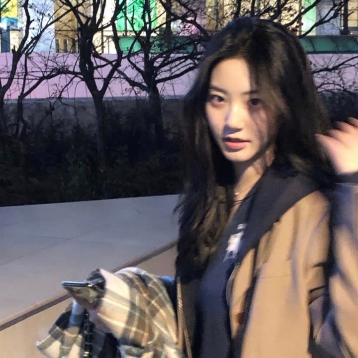 我配不上她